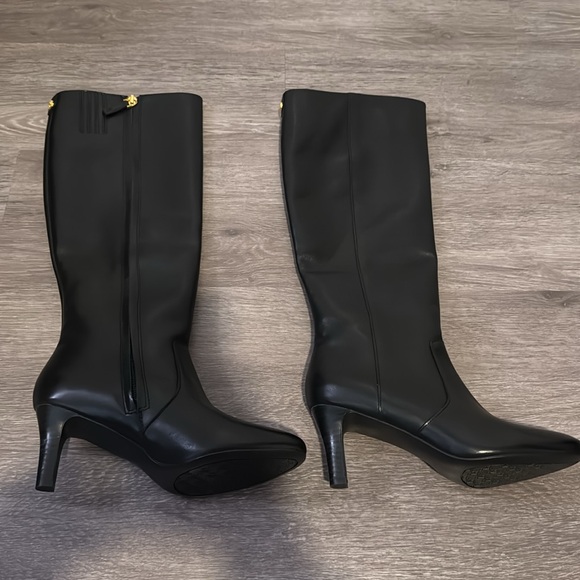Lauren Ralph Lauren Caelynn Boot in Black Leather - Picture 5 of 16